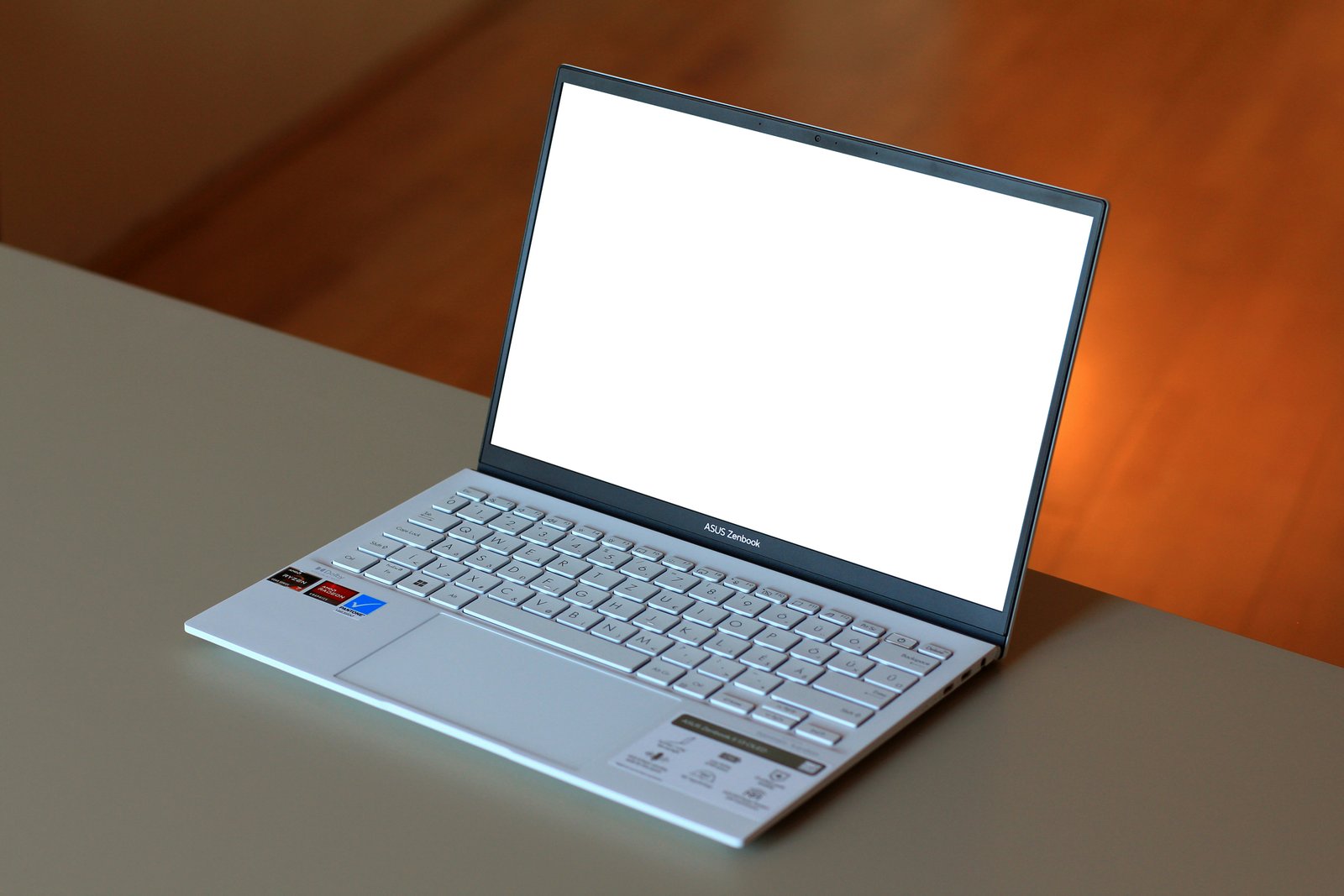 ASUS ZenBook 14 OLED