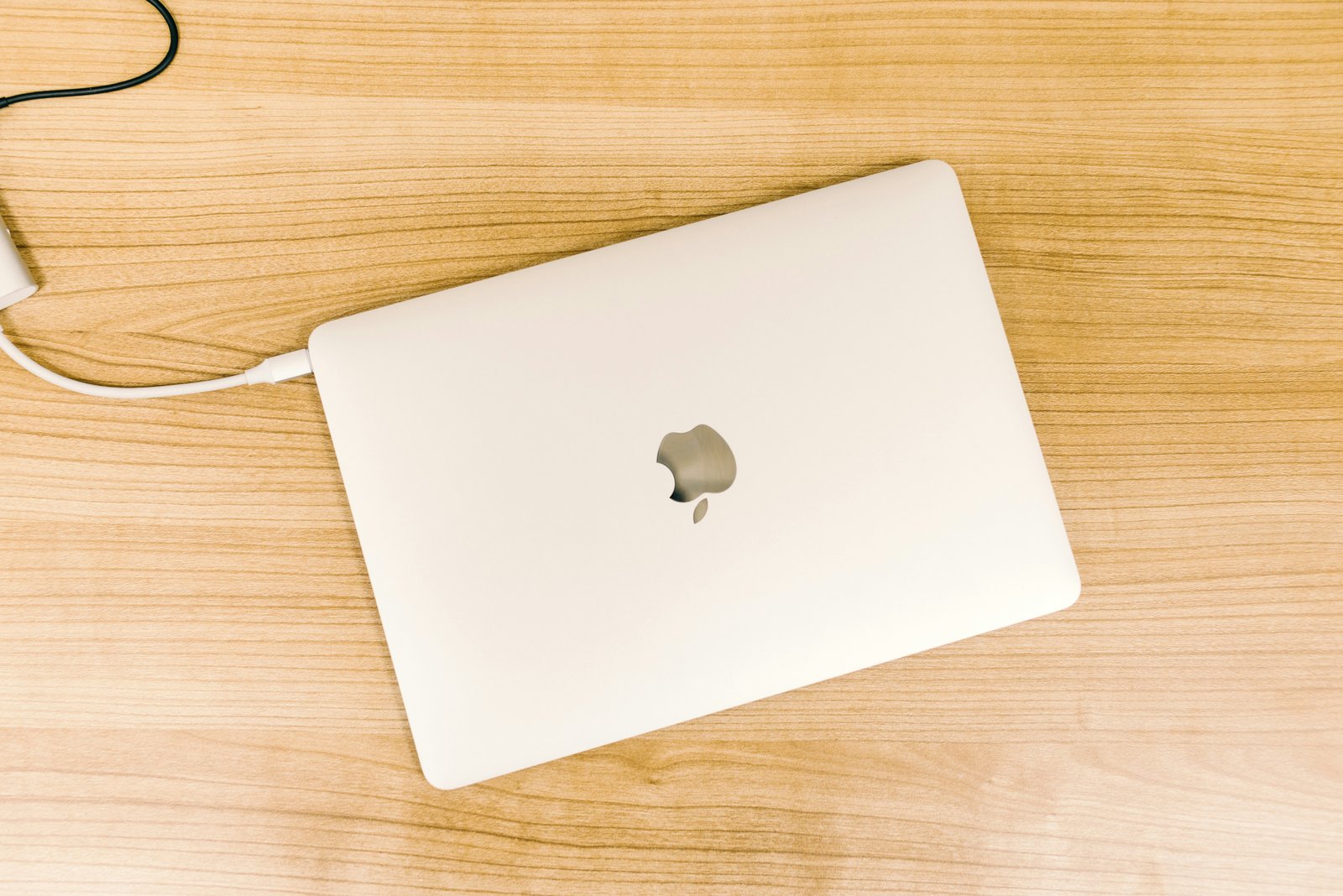 Apple MacBook